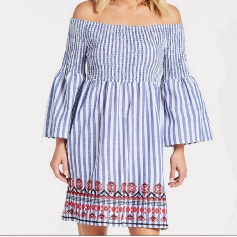 Evereve Braeve Blue White Stripe Rhodes Embroidered Smocked OTS Dress Medium